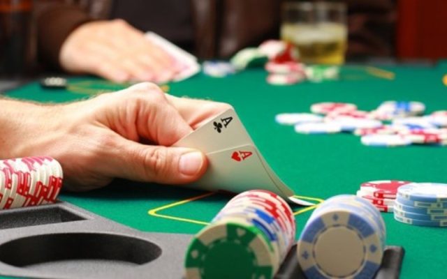Cách đọc tâm lý đối thủ trên bàn Poker