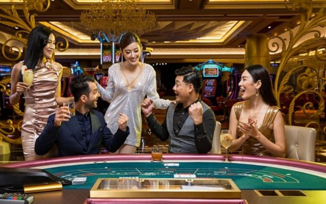 Review Casino Corona Phú Quốc Casino đầu tiên cho người Việt vào chơi.